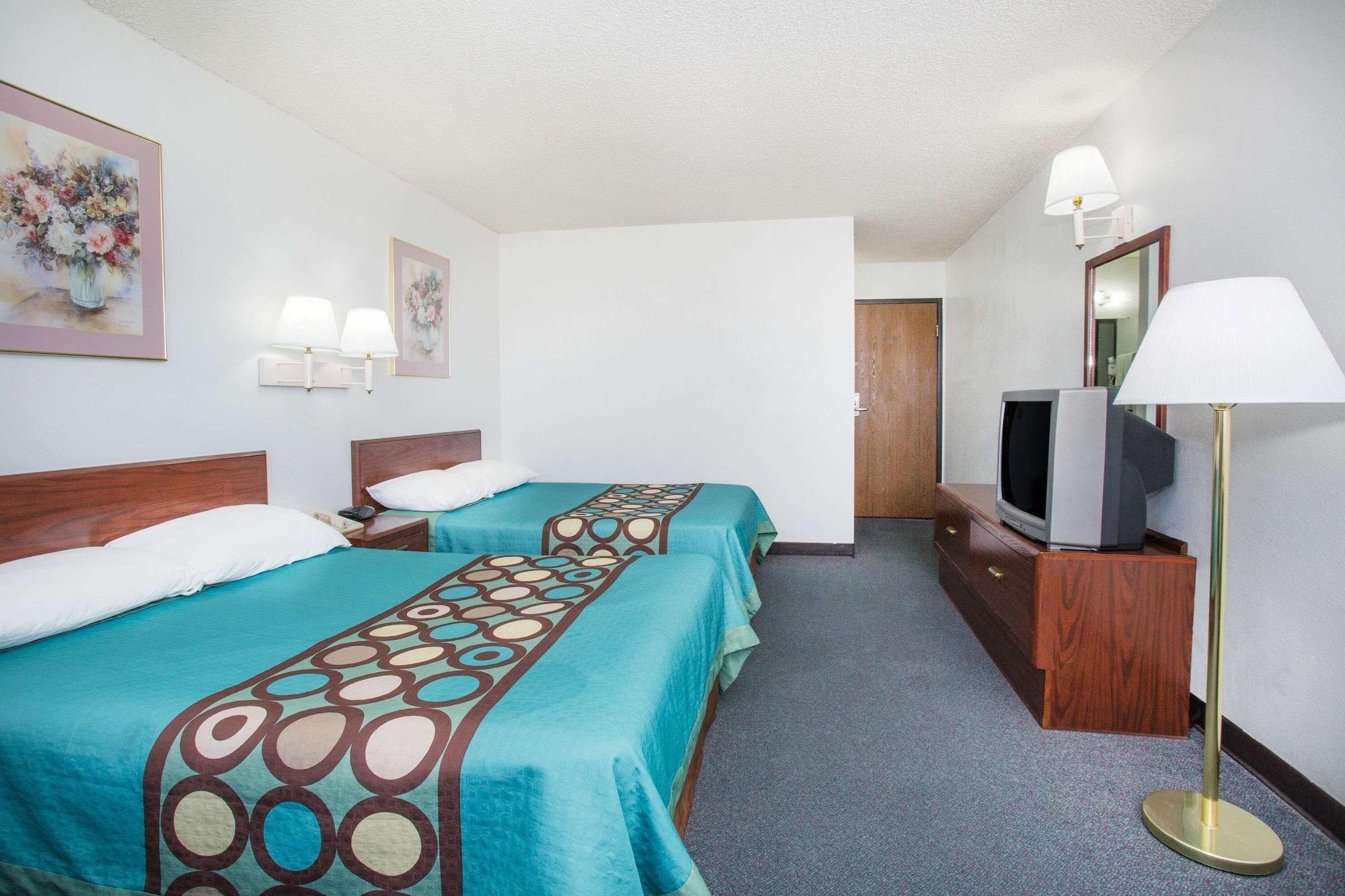 Super 8 By Wyndham Limon Hotel Buitenkant foto