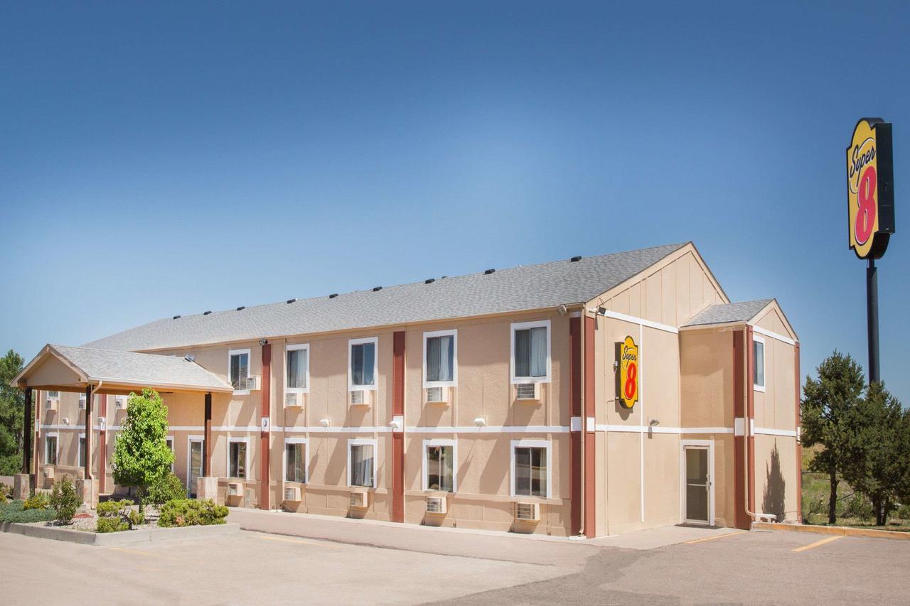 Super 8 By Wyndham Limon Hotel Buitenkant foto